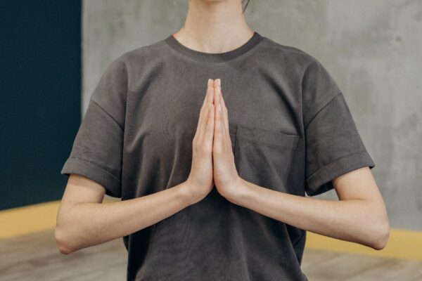 "הפיתוי של החשפנית: מה כל כך מרתק אותנו?" "הפיתוי של החשפנית: מה כל כך מרתק אותנו?"