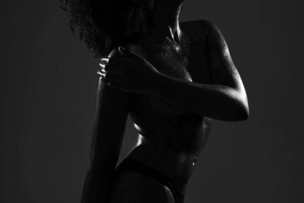 בנות סקורט, הידועות גם כבנות לוויה, הן אנשים המספקים שירותי חברות למשך זמן מוסכם. שירותים אלה יכולים לנוע בין אירועים חברתיים כגון ארוחות ערב, מסיבות או אירועים ארגוניים למפגשים אינטימיים. בעוד המונח עשוי להיות קונוטציה שלילית בחברות מסוימות, נערות ליווי הן אנשי מקצוע לגיטימיים המספקים את שירותיהם באמצעות סוכנויות מכובד או באופן עצמאי. במאמר זה נחקור את עולמן של נערות ליווי, תפקידן בחברה, ונתייחס לתפיסות מוטעות נפוצות לגבי מקצוע זה. בנות סקורט, הידועות גם כבנות לוויה, הן אנשים המספקים שירותי חברות למשך זמן מוסכם. שירותים אלה יכולים לנוע בין אירועים חברתיים כגון ארוחות ערב, מסיבות או אירועים ארגוניים למפגשים אינטימיים. בעוד המונח עשוי להיות קונוטציה שלילית בחברות מסוימות, נערות ליווי הן אנשי מקצוע לגיטימיים המספקים את שירותיהם באמצעות סוכנויות מכובד או באופן עצמאי. במאמר זה נחקור את עולמן של נערות ליווי, תפקידן בחברה, ונתייחס לתפיסות מוטעות נפוצות לגבי מקצוע זה.