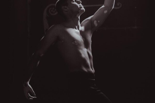 עולם צעצועי המין: חקר הנאות ואביזרים ארוטיים עולם צעצועי המין: חקר הנאות ואביזרים ארוטיים